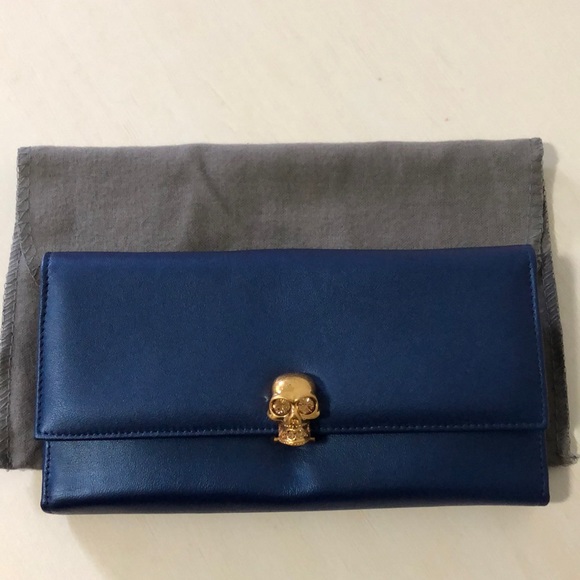 Alexander McQueen Handbags - Alexander McQueen skull continental wallet